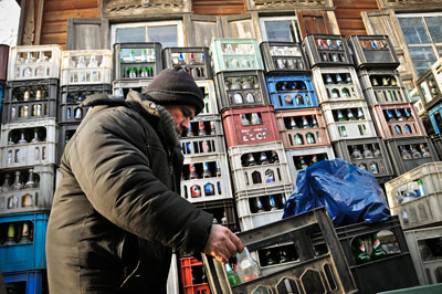 o polze pustih butilok